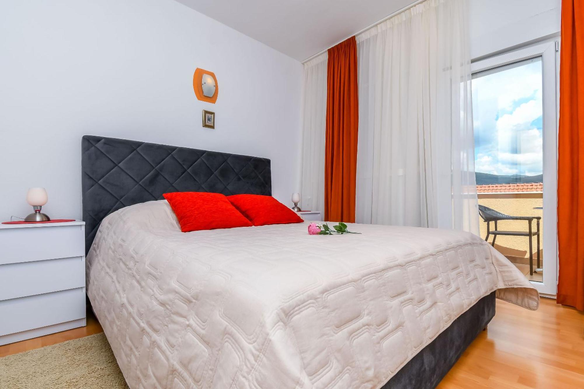 Apartments Tonka Donji Okrug  Eksteriør billede