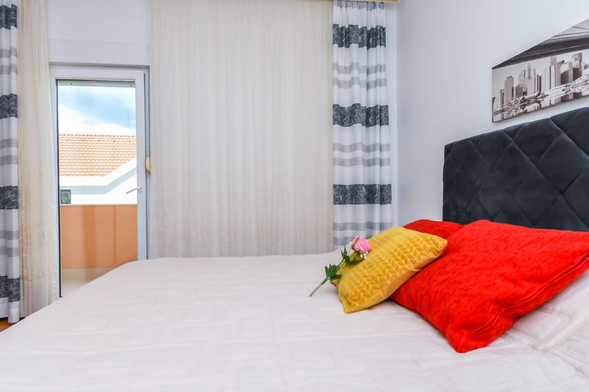 Apartments Tonka Donji Okrug  Eksteriør billede