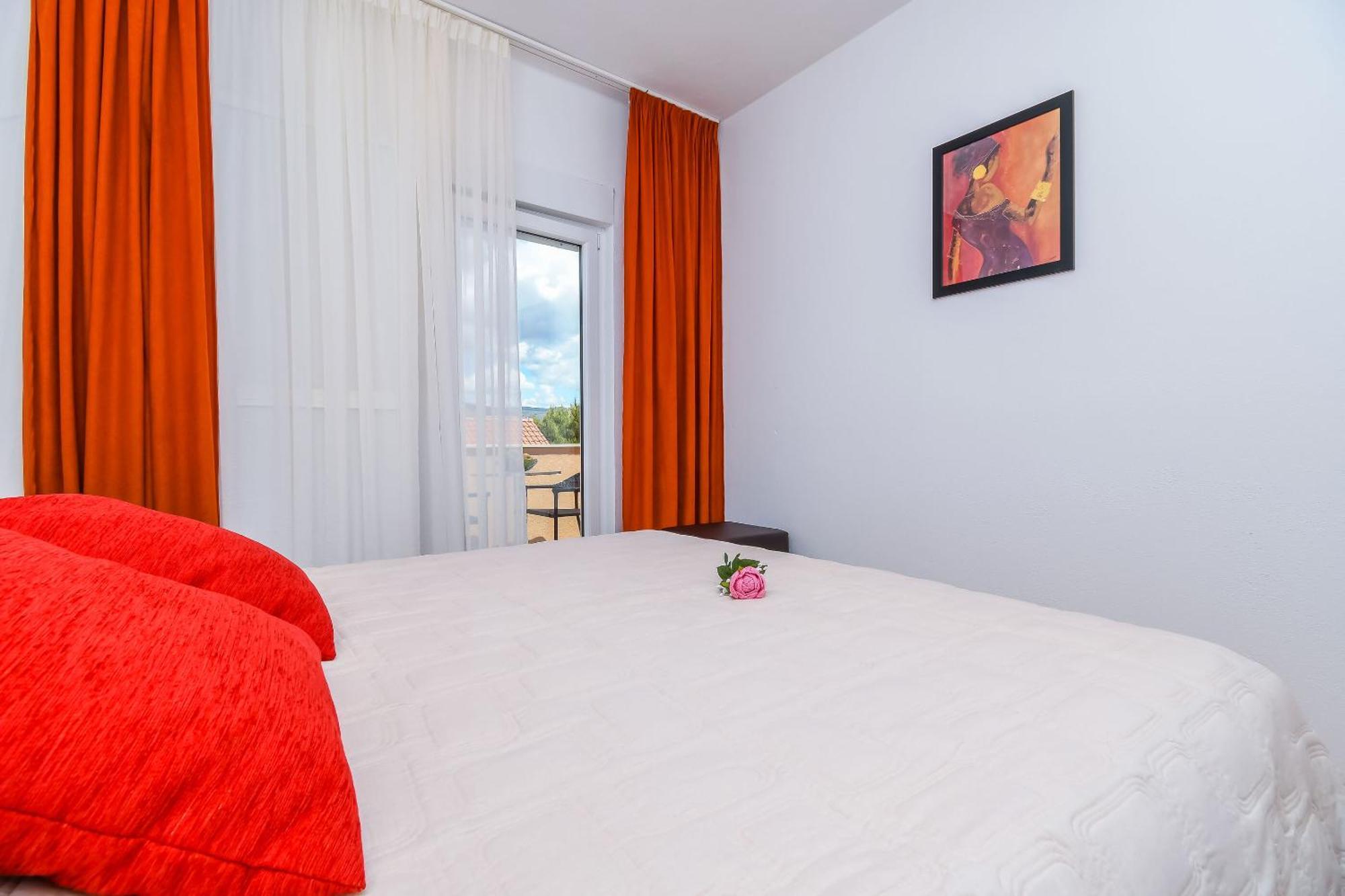 Apartments Tonka Donji Okrug  Eksteriør billede