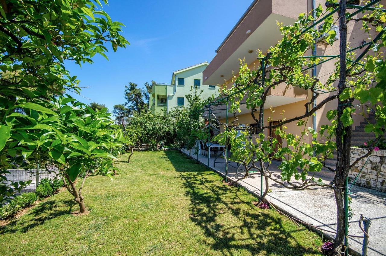 Apartments Tonka Donji Okrug  Eksteriør billede